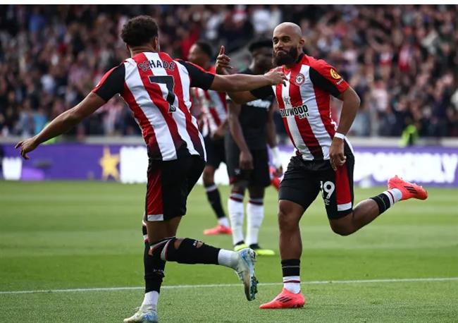 Brentford lap ky luc dang kinh ngac tai Premier League